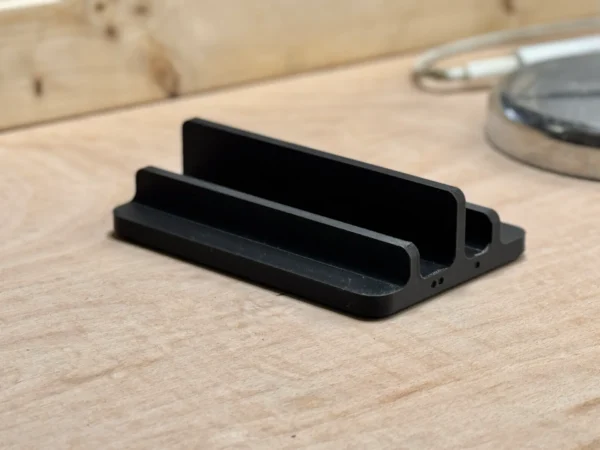 Vertical Macbook stand