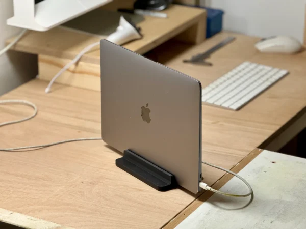 Vertical Macbook stand