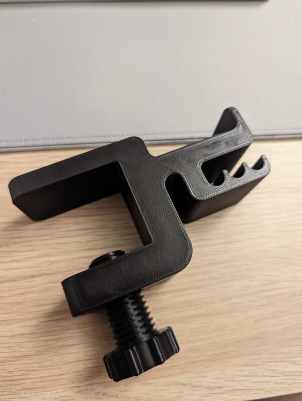 Desk headphone mount #Hs_5.4.1