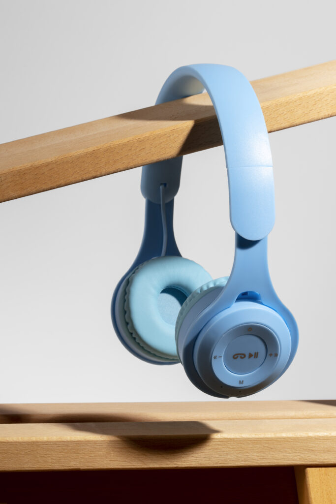 Headphone stand